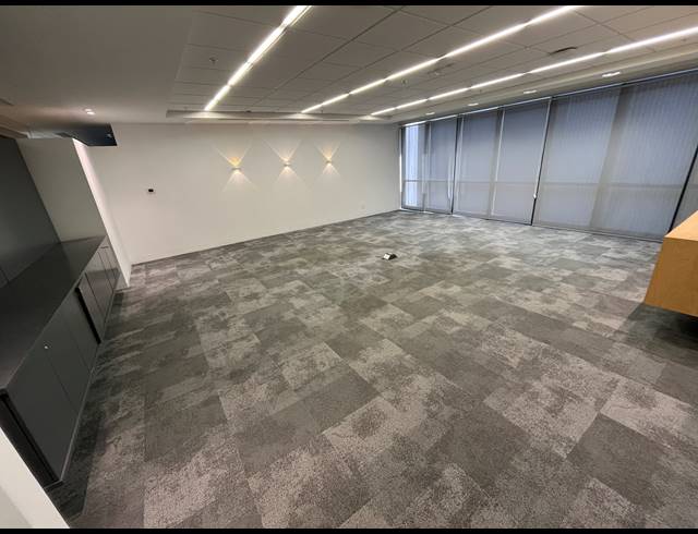 2,004M² OFFICE TO LET IN FORESHORE